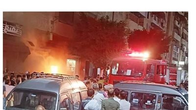 بسبب ماس كهربائي.. السيطرة على حريق مخزن في الإسكندرية دون إصابات