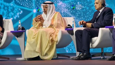 أسامة ربيع: قناة السويس تعمل بكفاءة على مدار الساعة رغم التحديات الراهنة بالبحر الأحمر