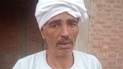 أسرة محمد أحد ضحايا قطار المنيا: أخفينا خبر وفاته عن والدته| بث مباشر 