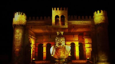 إقبال جماهيري كبير على عروض الصوت والضوء بقلعة قايتباي بالإسكندرية| صور