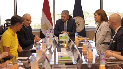 وزير السياحة يلتقي مع مستشار الأمين العام لمنظمة الأمم المتحدة للسياحة بسويسرا | صور 