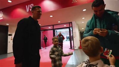 رونالدو لـ حارس برشلونة: من الاعتزال إلى نادٍ كبير.. هذا مذهل | صور