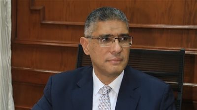 محافظ الجيزة يكلف بمواصلة تنظيم اللقاءات الجماهيرية مع المواطنين وبحث شكاواهم