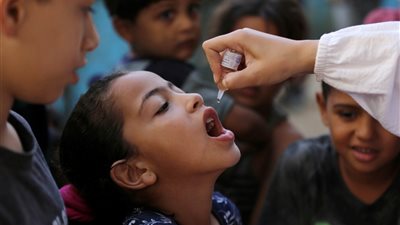 خبير لقاحات: اضطرابات دول الجوار تدفع مصر لتعزيز جرعات شلل الأطفال والحصبة لحماية الأمن الصحي