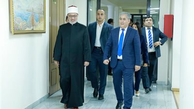 مفتي الجمهورية يزور الأكاديمية الإسلامية في أوزبكستان.. ويبحث سبل التعاون لمكافحة الفكر المتطرف