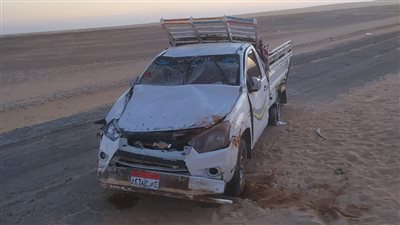 إصابة 15 عاملا في انقلاب سيارة ربع نقل بالوادي الجديد