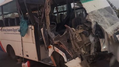 كانوا رايحين الشغل.. تفاصيل مصرع وإصابة 11 عاملًا في حادث تصادم أتوبيس بنقل بالإسماعيلية