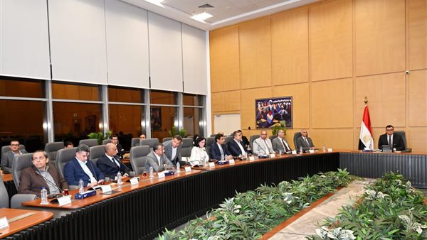 اجتماع وزير الإسكان