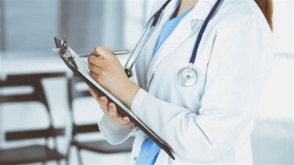 طبيبة - تعبيرية 