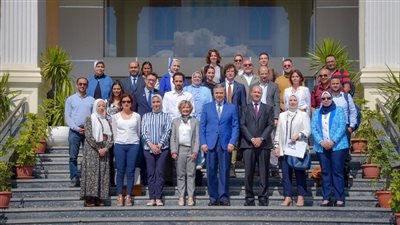 محافظ الإسكندرية يستقبل وفد صندوق التنمية الحضرية لمناقشة المشروعات بمنطقة أبو قير