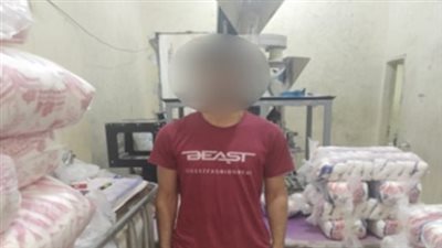 القبض على مالك مصنع مواد غذائية دون ترخيص بحوزته نحو 5 أطنان سكر بالقاهرة