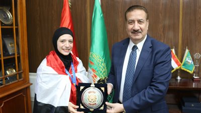 مصدر بالتعليم عن فصل إسراء عبد المقصود بطلة العالم في الكاراتيه من المدرسة: انقطعت دون إخطار بسفرها