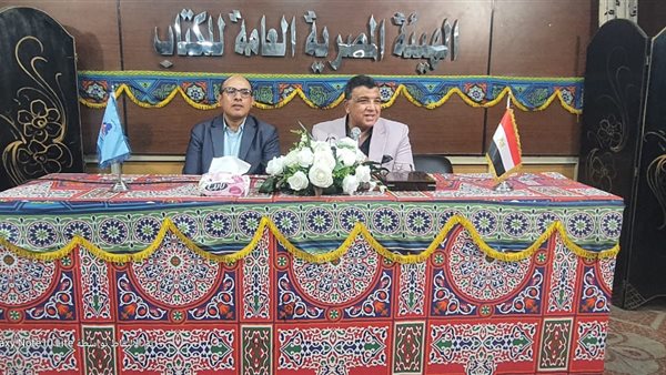 جانب من الندوة 