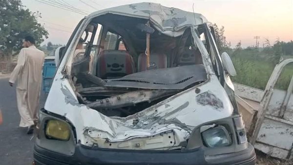 سيارة ميكروباص 