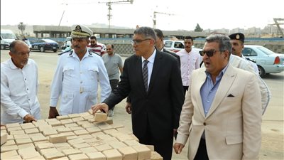 محافظ الجيزة يكلف بسرعة إنهاء أعمال تطوير المناطق المحيطة بالمتحف المصري الكبير