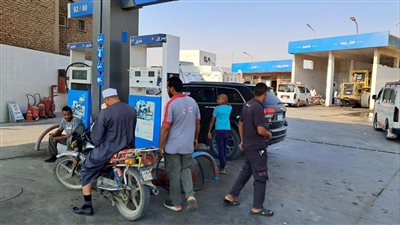 محافظ الأقصر: التصدي لأي محاولة لاحتكار المواد البترولية أو استغلال المواطنين بمواقف السيارات