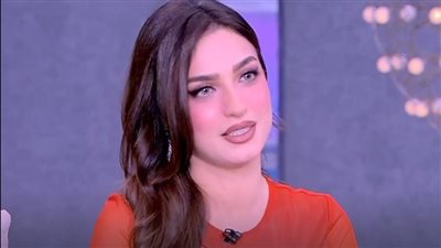 ياسمين عز: لازم الراجل يقول لمراته شعر لأنه مش أقل من المتنبي