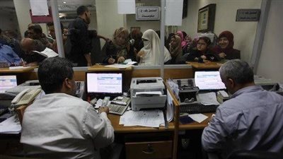 الإحصاء: 205 ساعات متوسط أوقات العمل الشهرية للعاملين بالقطاعين العام والخاص