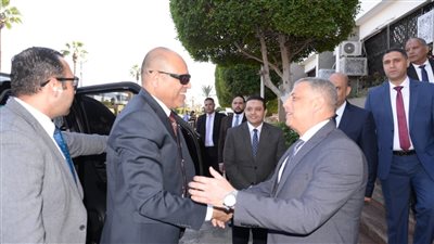 محافظ الإسماعيلية يستقبل وزير العمل ورئيس اللجنة الاستشارية لمؤسسة التعليم 