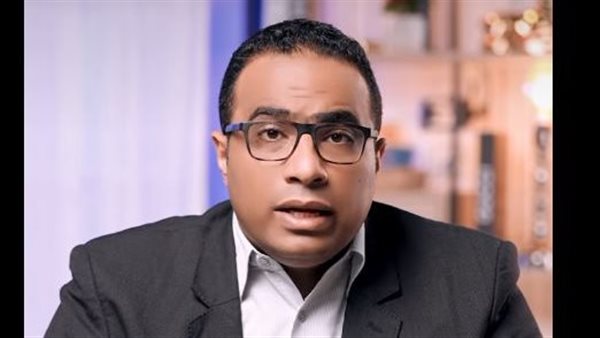 لدكتور أحمد أشرف،