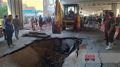 لم يؤثر على سلامة العقارات.. رئيس حي المنيرة الغربية يكشف سبب الانهيار الأرضي بإمبابة | صور