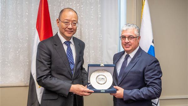 قناة السويس 