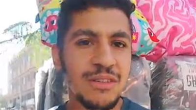 قصة كفاح محمد بائع حقائب بالقليوبية: بكوّن نفسي.. وحلم حياتي يبقالي محل|بث مباشر 