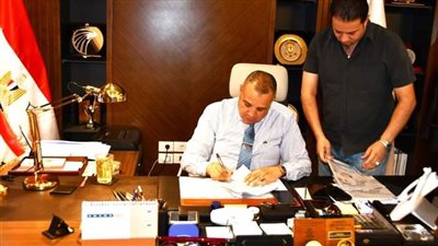 محافظ جنوب سيناء يصدق على 30 قرار تصالح لمخالفات البناء وتقنين الأراضي 
