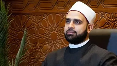 نقل الدكتور أحمد مكي من مسجد الحسين إلى النور بالعباسية | خاص