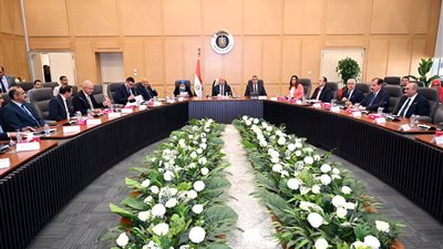 كامل الوزير يوجه وزارة البترول بحل أزمة الغاز مع المصانع