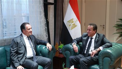 وزير الصحة يبحث مع نظيره اليوناني تعزيز الإغاثات الطبية لفلسطين والسودان