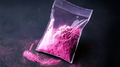 بعد تسببه في وفاة ليام باين.. ما هو الكوكايين الوردي؟