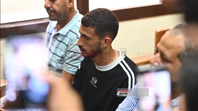 القلق يسيطر على أحمد فتوح خلال محاكمته في قضية القتل الخطأ وتعاطي المخدرات| صور 