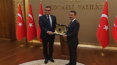 وزير الإسكان يبحث مع محافظ كوجالي التركية التعاون في الصناعات المستهدفة في قطاع المرافق 