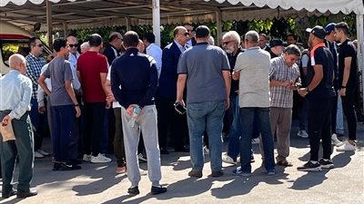 بحضور محمد مصيلحي.. المئات يشيعون جثمان كابتن شحتة الإسكندراني من مسجد المواساة في الإسكندرية