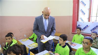 زيارة مفاجئة.. وزير التربية والتعليم يتفقد مدارس بيلا بكفر الشيخ
