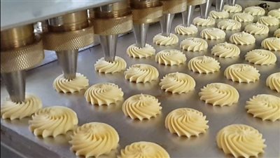 أسرار نجاح طريقة عمل البيتيفور بالصور والمقادير.. حتى نوع الفانيليا يفرق