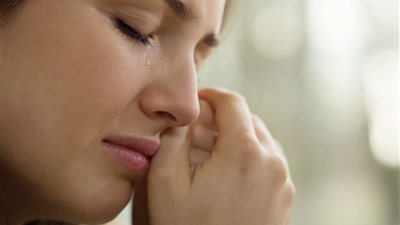 يا ساتر يا رب.. تفسير حلم موت الزوج المسافر بين الخوف والقبول