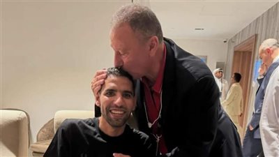 أول تعليق من مؤمن زكريا بعد تتويج الأهلي بكأس السوبر 