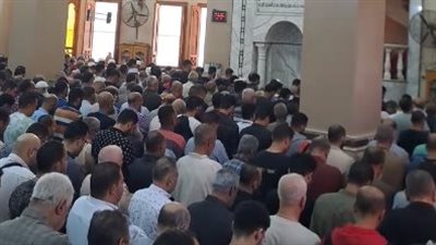 خلال شهر العسل.. تشييع جنازة شاب لحق بشقيقه بعد وفاته غرقًا بأحد شواطئ دمياط | بث مباشر