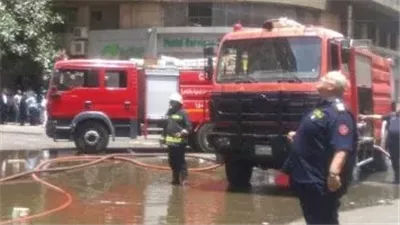 السيطرة على حريق بمخلفات في فناء معهد الأورام بالقصر العيني | بث مباشر