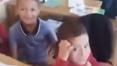 تعليم المنيا توقف المعلم صاحب واقعة التنمر وتحيله للتحقيق| بث مباشر 