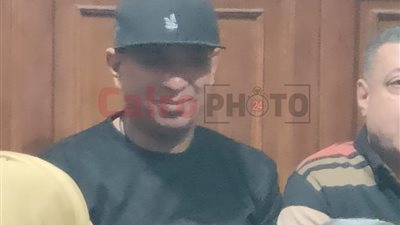 محمود الليثي يساند سعد الصغير في أولى جلسات محاكمته بقضية المخدرات |فيديو 