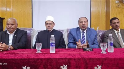 رئيس جامعة الأزهر ونائبه يعقدان لقاءً مفتوحًا مع الطالبات وأعضاء هيئة التدريس بكلية البنات في طيبة 