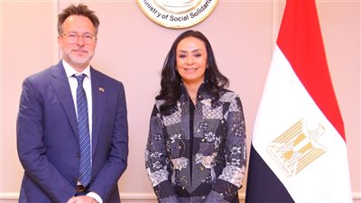 وزيرة التضامن تبحث أوجه التعاون المشترك مع سفير كندا بالقاهرة