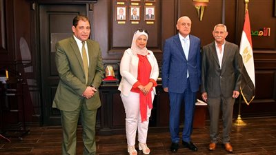 محافظ الأقصر يؤكد ضرورة العمل على تنمية الثروة الحيوانية والداجنة والسمكية