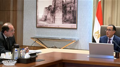 الحكومة: استمرار العمل على مبادرة تحويل السيارات للعمل بالغاز الطبيعي لخفض استهلاك الوقود