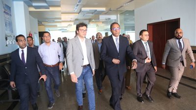 وزير الثقافة يبحث مع محافظ قنا تنفيذ عدد من المشروعات الثقافية في المحافظة| صور 