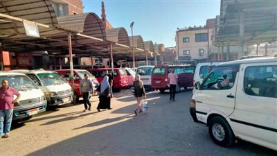 محافظ كفر الشيخ: الدفع بـ4 أوتوبيسات و86 سيارة إضافية لنقل الطلاب والأهالي بالحامول