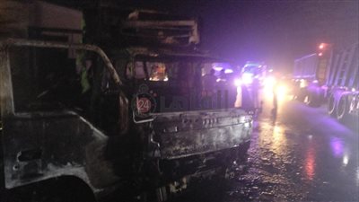 تابعة لمترو ماركت.. تفحم سيارة ثلاجة على الدائري الأوسطي دون إصابات